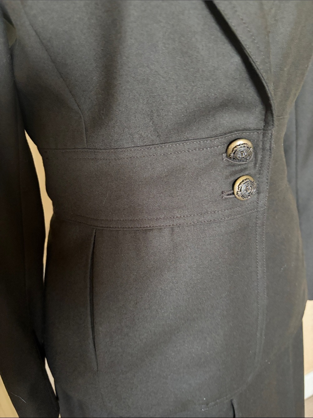 BILL BLASS NEW YORK Tailored Olive Green Women's Pant Suit - Picture 3 of 8